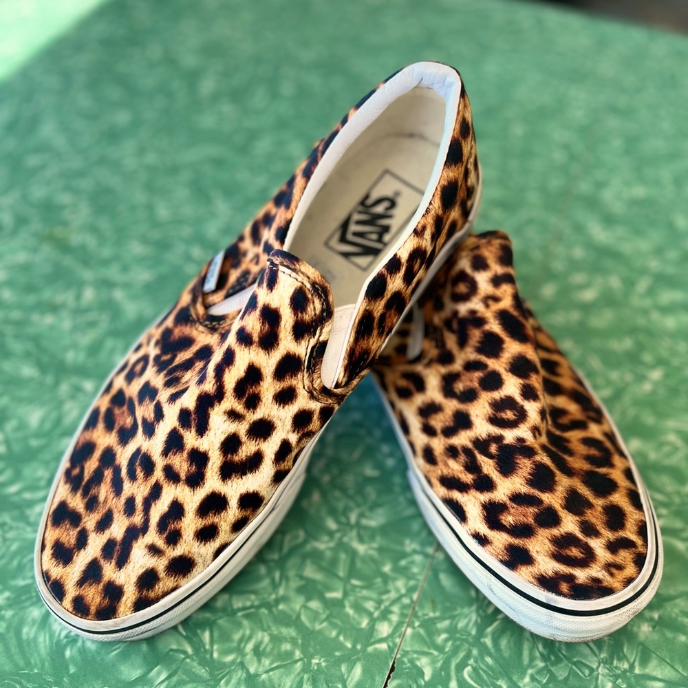 Leopard Print slip-on Vans